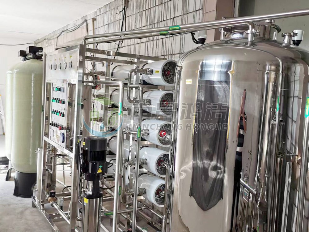 南昌长青医疗器械有限公司2.0吨二级反渗透纯化水设备